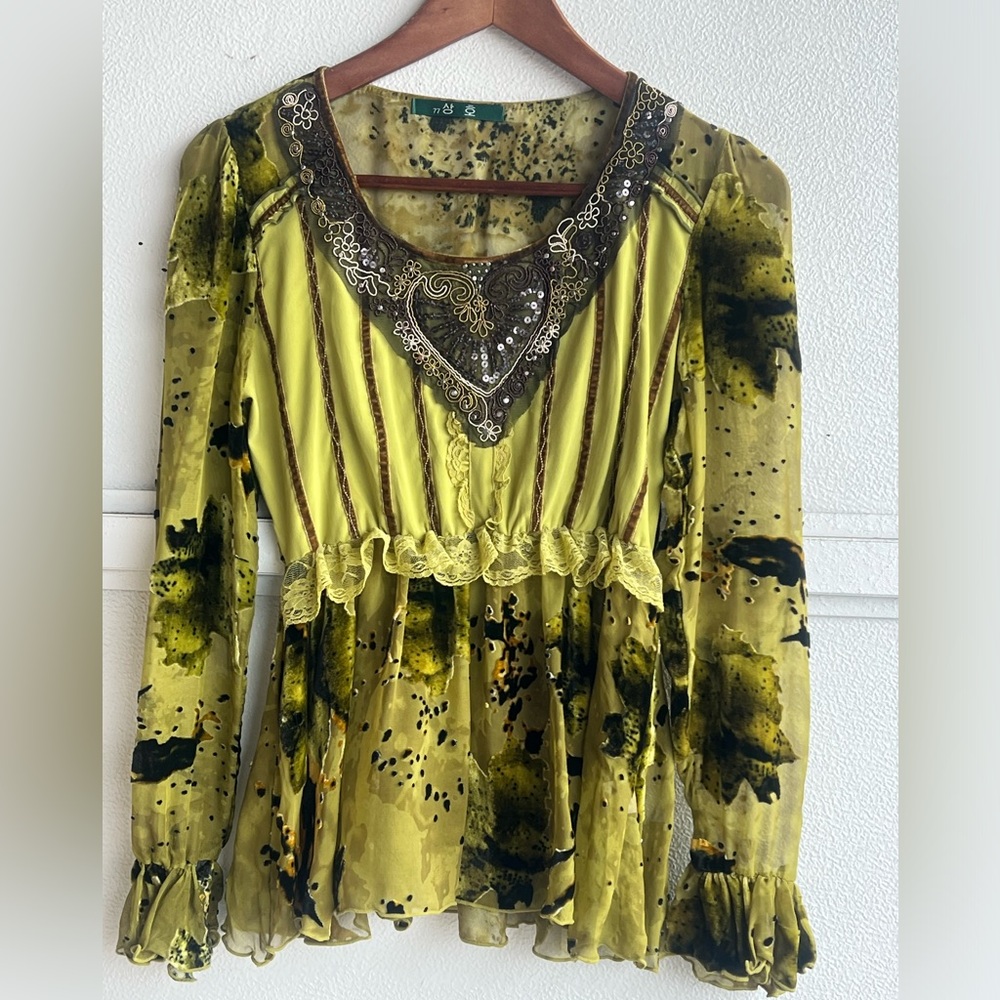 Vintage Elegant Green& Brown Women's Top Velvet/ Ruffle Accents Women’s XS
